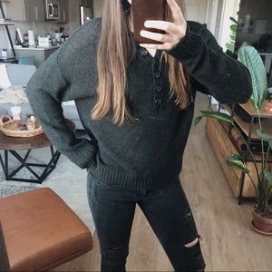 American Eagle Sweater